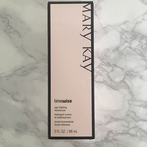 ✨ TimeWise Age Fighting Moisturizer ✨